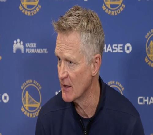 科爾：庫里腳踝扭了一下沒大礙，他需要時間找回節(jié)奏建立體能