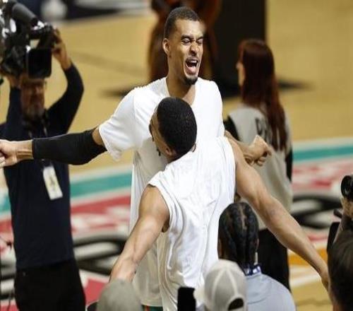 文班談傷情：肋骨傷勢并沒有困擾我只在特定對抗時(shí)會(huì)疼