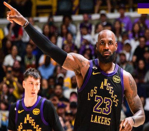 詹姆斯28+12+4創(chuàng)歷史第1神跡，湖人鎖定前4！神射驚艷，狄龍14中5