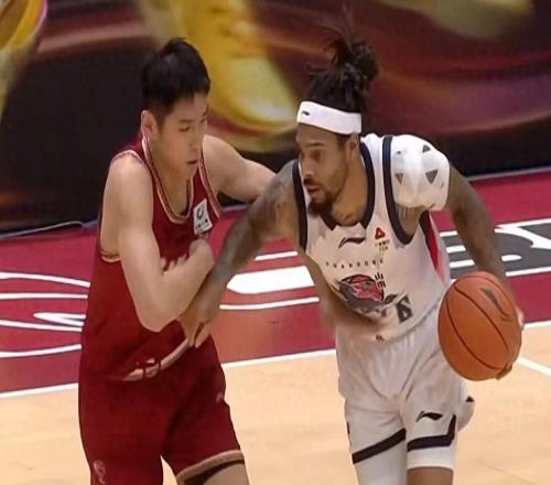 狂輸23分！山東慘敗浙江，這3人徹底隱身，坑哭全隊！