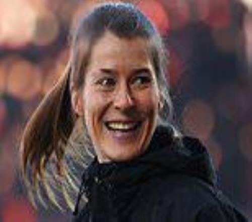 柏林聯裁掉主帥后，把U19女教練推上德甲生死戰