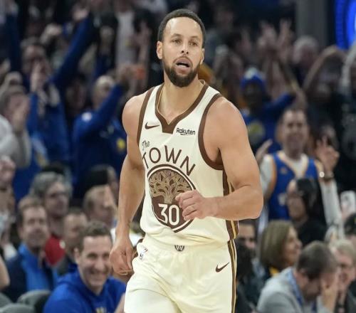 庫里常規(guī)賽數(shù)據(jù)：膝傷困擾僅打43場六年來新低，生涯得分超26000分