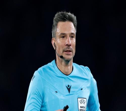 歐足聯(lián)派"卡牌大師"吹拜仁皇馬生死戰(zhàn)，場(chǎng)均4.2黃牌的狠人來(lái)了