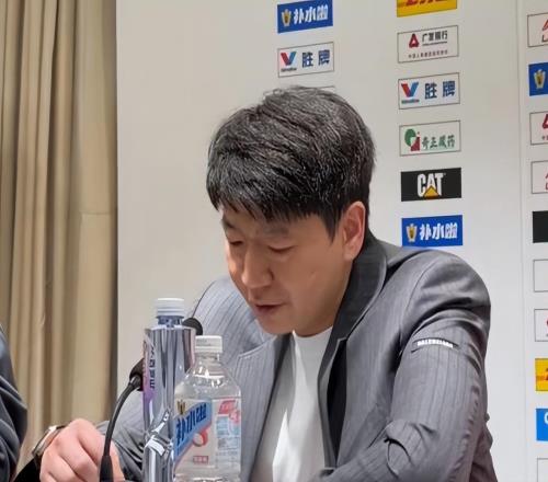 山東輸遼籃揪出兩大廢材！兩主力合砍0分+兩項(xiàng)命中率0%，坑慘邱彪