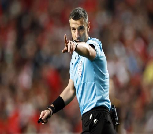 溫契奇執(zhí)法拜仁戰(zhàn)績良好，5場比賽中獲得2勝2平1負(fù)，四次執(zhí)法皇馬則贏得3場勝利_德甲直播