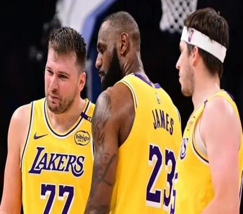 A史密斯：若沒(méi)有東、里，詹姆斯率領(lǐng)的湖人可能會(huì)被火箭橫掃