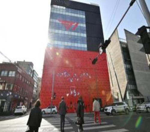 T1：近期出現(xiàn)多次侵犯選手個(gè)人隱私行為，公司將采取措施嚴(yán)厲應(yīng)對(duì)