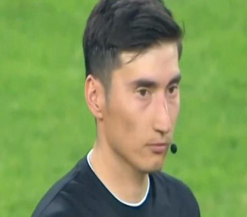 記者：麥麥提江將執(zhí)法齊魯超賽揭幕戰(zhàn)泰安泰山城建vs青島