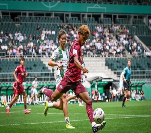 德甲18歲新星零轉(zhuǎn)會(huì)費(fèi)簽約至2030年