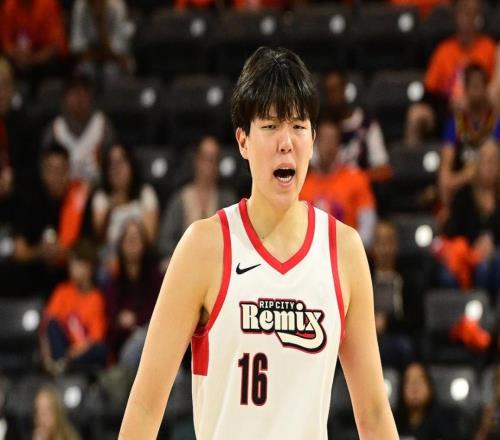 楊瀚森里程碑之夜！新秀雙季后賽征程又第七登官方海報再黑7嗎