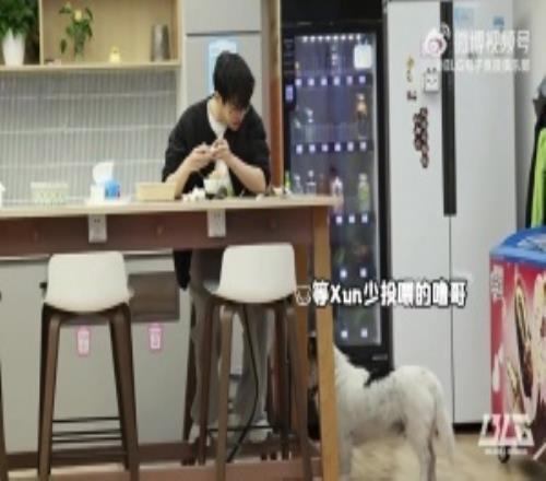 BLG發(fā)布對(duì)陣WBG賽場(chǎng)記錄Daeny：因?yàn)槭荓PL，我們才能夠這樣玩