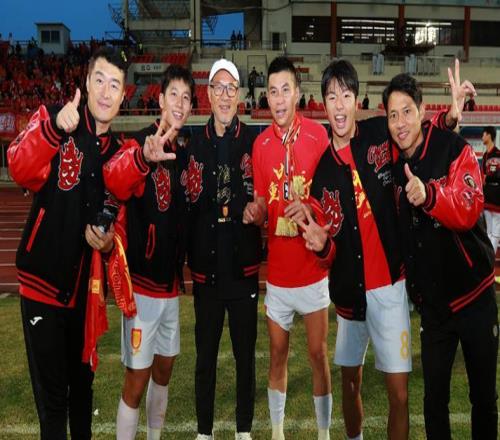 重慶放棄張外龍?zhí)髦?！劉建業(yè)太了解方鏡淇三鎮(zhèn)不如鍛煉郭嘉宇