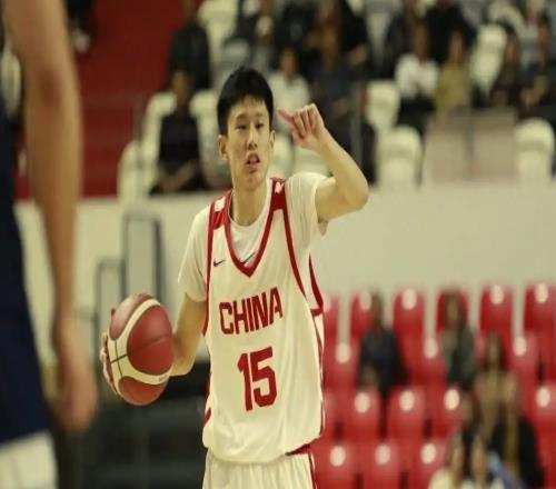 不只國(guó)產(chǎn)庫里威少結(jié)合體，簡(jiǎn)直就是國(guó)產(chǎn)喬丹，11歲打14歲的楊瀚森