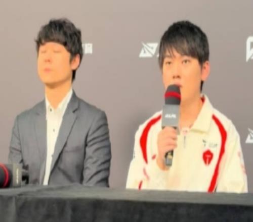 JackeyLove：BLG下路狀態一直很好今天對線有輸有贏對面發揮挺好