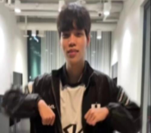 DK分享Siwoo勝利之舞：POM致謝的MZ問候