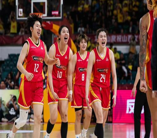 絕殺！中國女籃26歲1米86王牌復(fù)蘇：防守真硬，宮魯鳴召回她