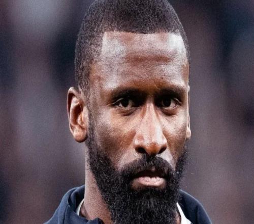 斯基拉：尤文愿意給呂迪格600萬歐年薪，但球員想要留在皇馬