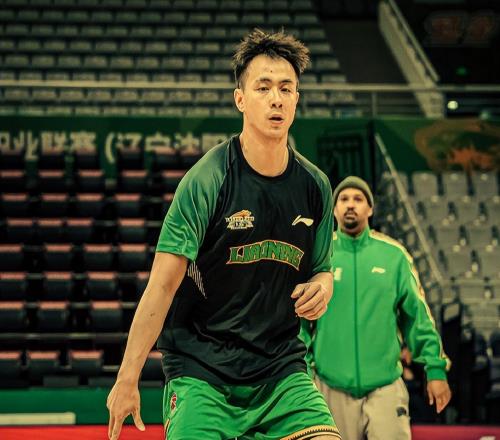 趙繼偉轟6+4！萊迪8+4，鄢手騏1+2，付豪3+2，遼籃領(lǐng)先浙江隊(duì)5分