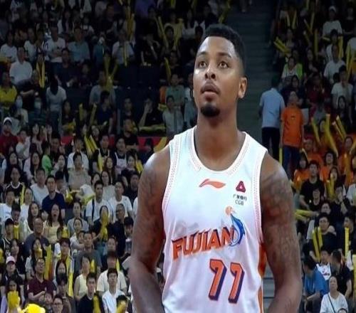 皮特森：廣東有前NBA球員國家隊球員但我們下半場控制對手得30分