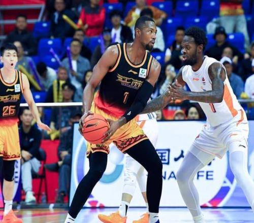 30分+30分+36分！這才是被嚴(yán)重低估的頂級(jí)大外援，下賽季身價(jià)暴漲