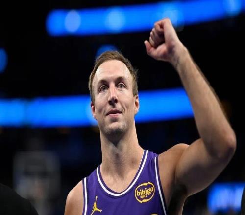 爆砍27分+三分球一個(gè)不丟！他是高級(jí)貨，是肯放開(kāi)掄的納德