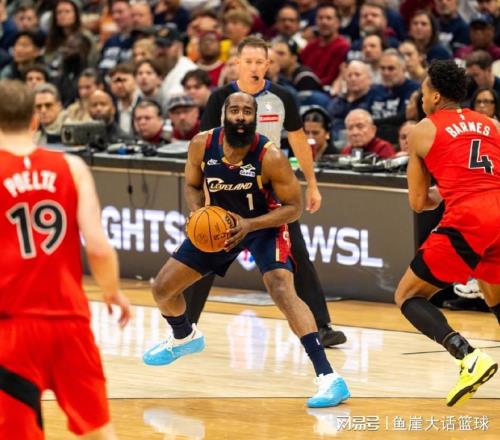 完勝！哈登22+10迎里程碑，米切爾32+4全隊第二，奇兵24+3創(chuàng)紀錄