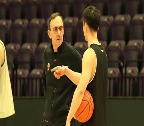 遼滬二番戰(zhàn)機(jī)不可失！趙繼偉率隊(duì)PK兩位前隊(duì)友，內(nèi)外開花方能取勝