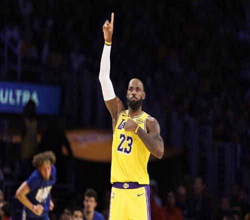 2000年后NBA最強(qiáng)十人排位：詹姆斯熬過科比奪榜首庫里反超奧尼爾