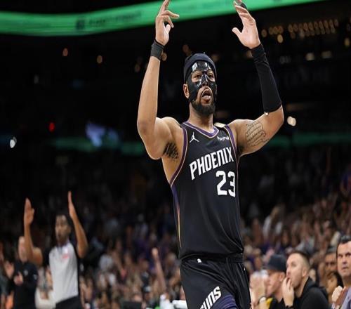 不僅防住了庫里，太陽后場大閘還展現出了超強的外線投射能力