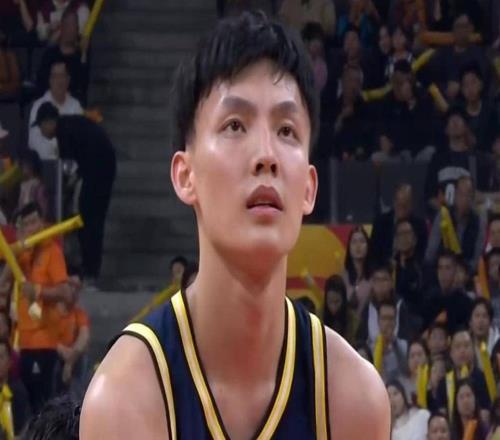 常規(guī)賽即將結(jié)束，徐杰砍下377分，胡明軒308分，榜首聯(lián)盟獨(dú)一檔