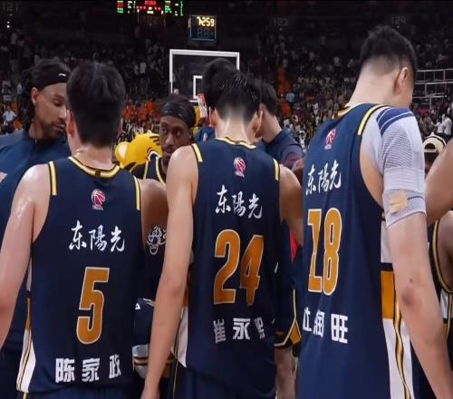 廣東隊爆發(fā)內(nèi)訌杜鋒公開抱怨慘遭“架空”，換帥基本成定局！