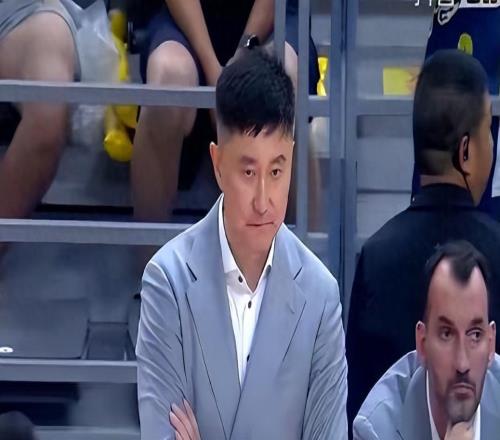 廣東遭逆轉，賽后皮特森影射廣東隊，朱芳雨現場向球迷道歉