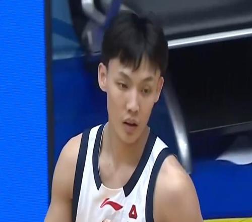 廣東3消息！杜鋒帶隊(duì)再破紀(jì)錄，徐杰手感冰涼，焦泊喬回歸遭棄用