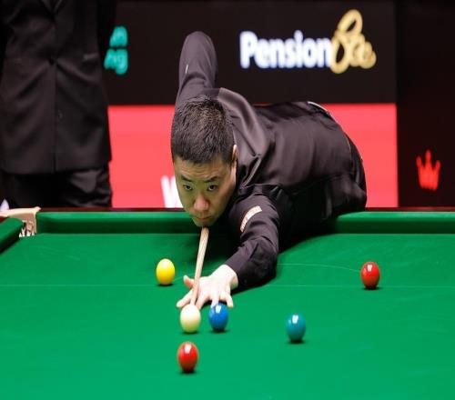 體壇聯(lián)播曼城2比1阿森納贏下天王山，拜仁提前4輪衛(wèi)冕