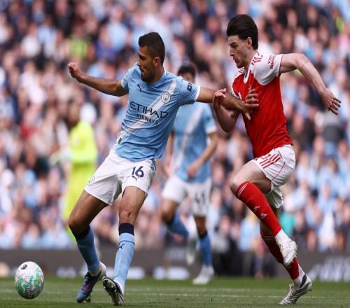 21！英超巔峰大戰，曼城擊敗阿森納，爭冠格局亂了：前2只差3分