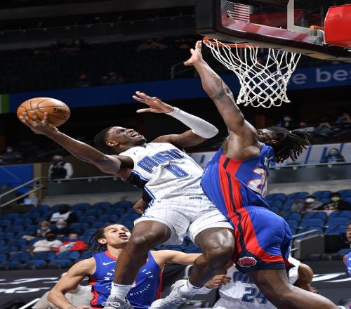 季后賽G1總結(jié)：都在溫水煮青蛙，只有掘金大火收汁，魔術(shù)太聰明了