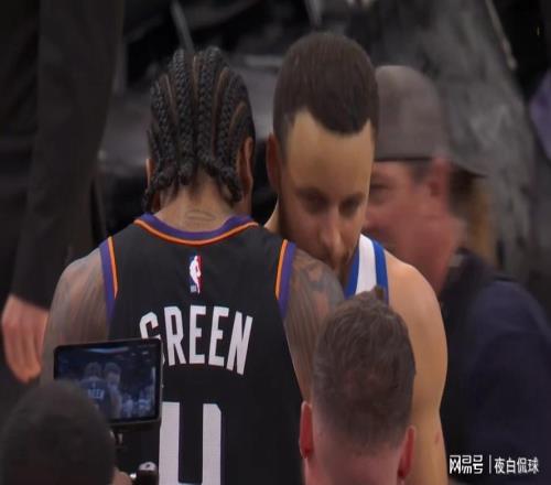 情懷拉滿！格林揭秘庫里賽后寄語，師徒對話看哭無數球迷