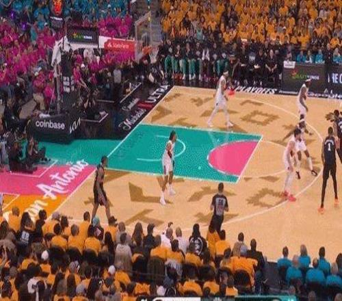 文班在邓肯上将面前闪耀一场属于马刺的盛大回归