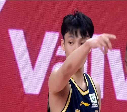 機(jī)會來了！廣東最適合的大外援曝光，2米07全能內(nèi)線被杜鋒看中