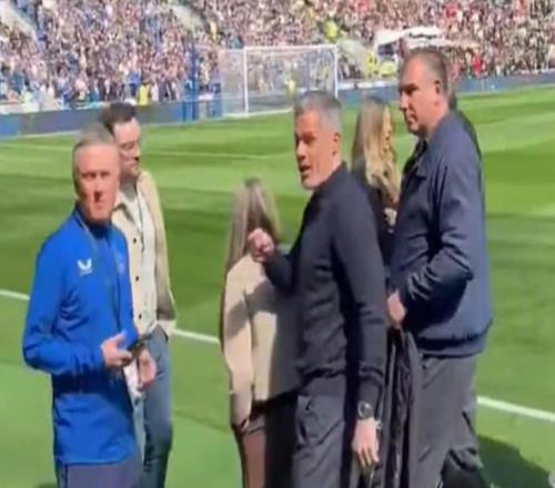 卡拉格在埃弗顿主场遭遇了埃弗顿球迷的辱骂，并发生言语争执