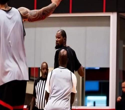 真要复出杜兰特最新伤情出炉，随队记者给出喜讯，老詹要小心了