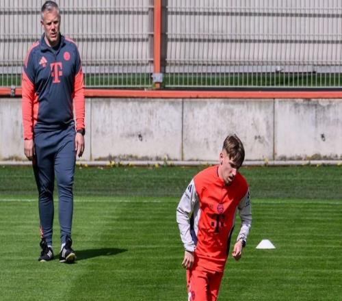 图片报：卡尔完成了30分钟的单独训练，有望赶上下周对阵巴黎