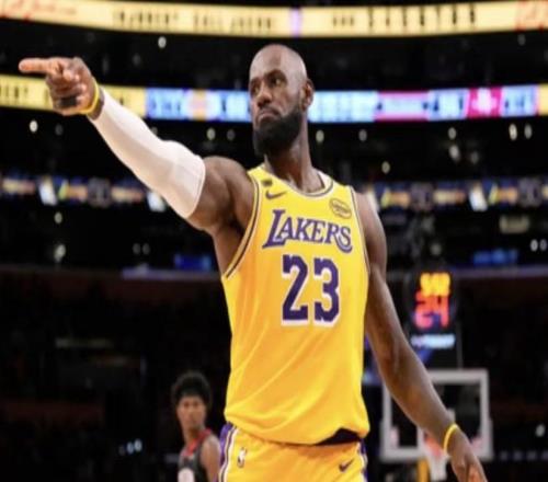 韦德：得知杜兰特G1不打的时候，我就知道詹姆斯会彻底掌控比赛