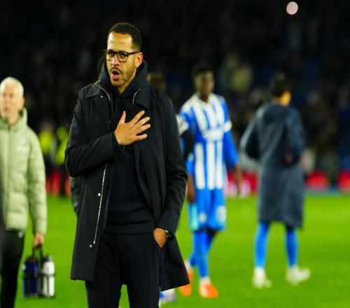 5連??！41歲切爾西少帥噓聲中撫胸致歉怒噴球員：僅34人有斗志