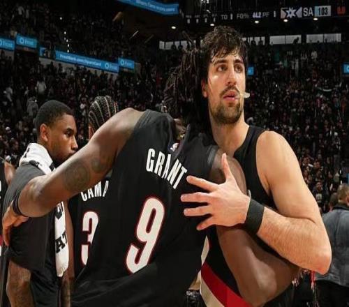 到了季后賽不會打球了開拓者替補鋒線大將的情況也太糟糕了吧