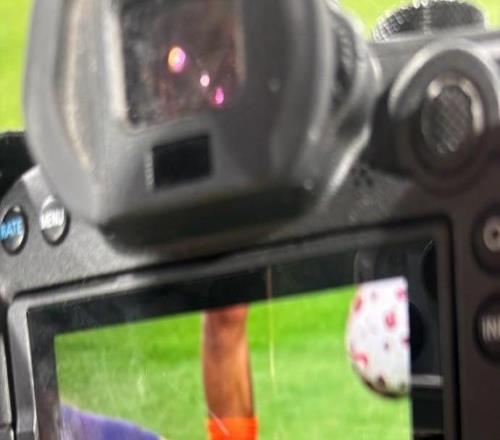 記者曬楊帆飛鏟克雷桑染黃鏡頭：這球太狠了，裁判看嗎