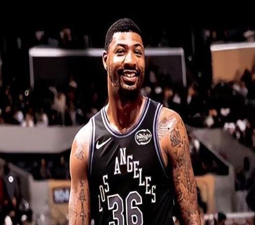 一场10194让西部首个20诞生！41岁詹姆斯创奇迹，火箭濒临淘汰