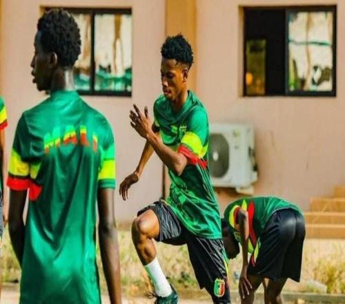 每體：16歲馬里中場(chǎng)馬伊加將前往巴薩試訓(xùn)，他還曾在巴黎試訓(xùn)