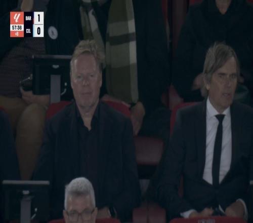 兩位荷蘭傳奇，科曼、科庫(kù)現(xiàn)場(chǎng)觀看巴薩比賽