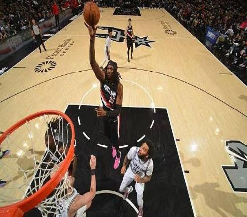 效果比先发中锋好出太多！开拓者得继续增加替补中锋的出场时间